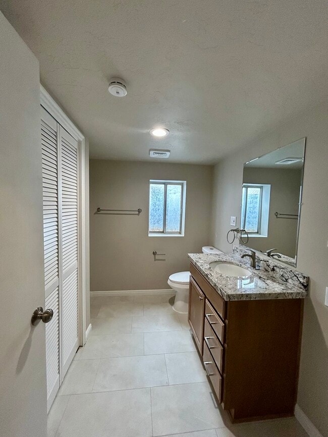 Building Photo - Remodeled 3 Bed, 2 Bath Home in West Jordan — Available Now