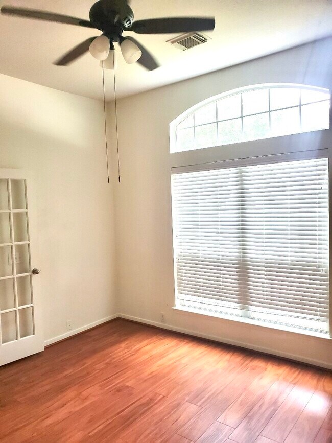 Building Photo - 2526 Sunrise Harbor Ln