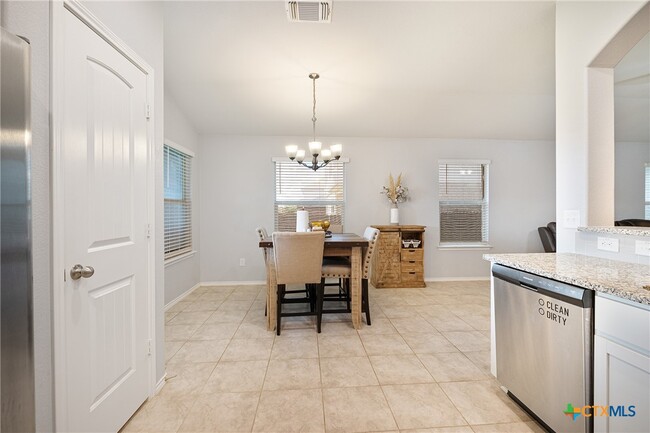 Building Photo - 5541 Perdita Dr