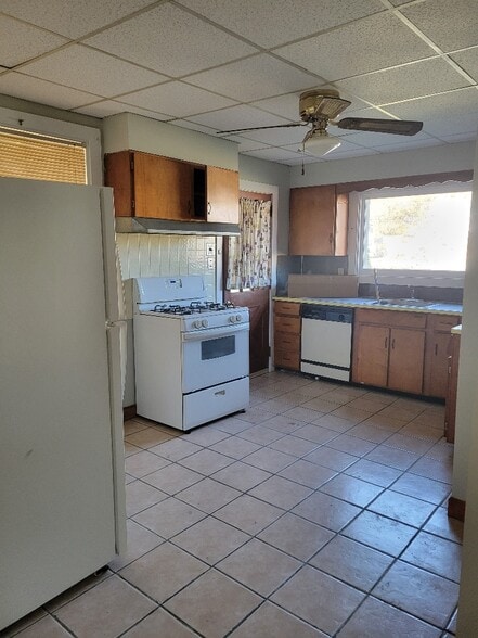 Building Photo - 2 Myrtle Ave