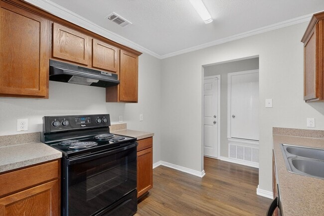 Building Photo - Charming 4-Bedroom Home on Quiet Cul-de-Sac | Move-In Ready | Deposit Alternative Available