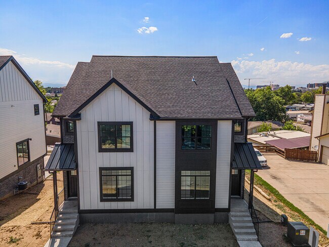 Building Photo - Sable View Townhomes