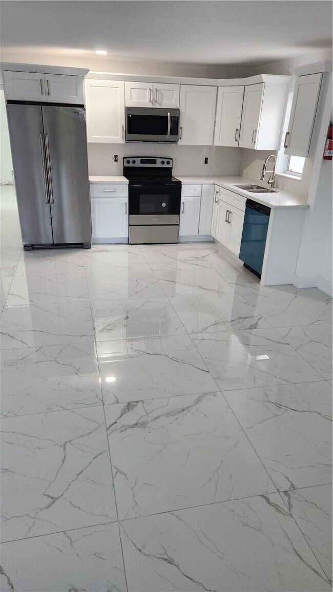 Building Photo - 4160 NW 21st St