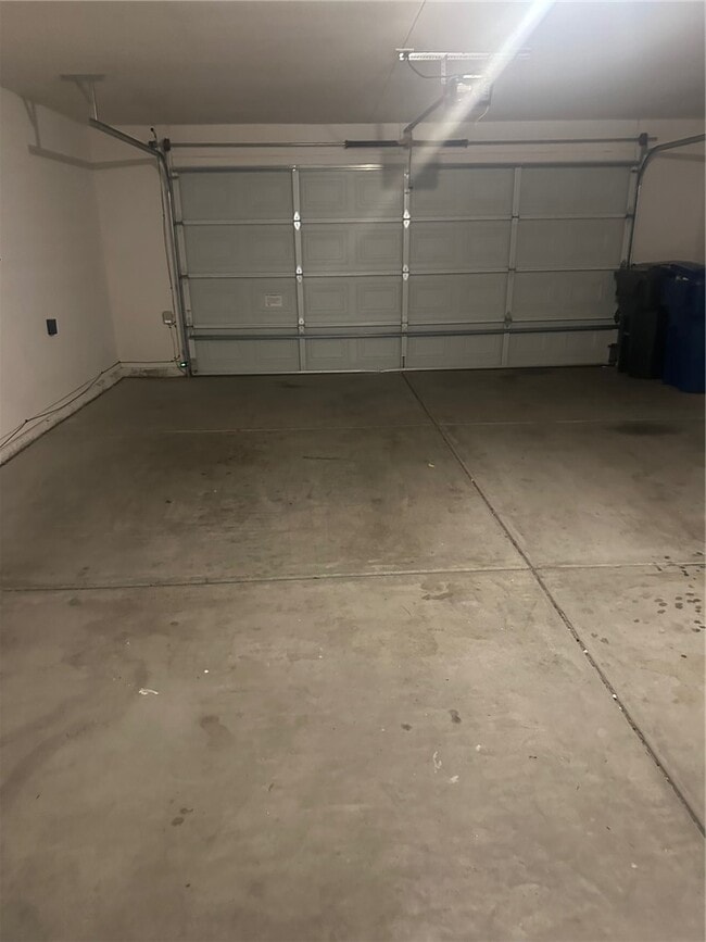 Building Photo - 2471 Sabino Dr