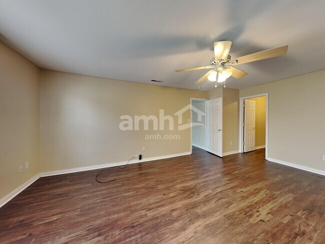 Building Photo - 1159 Fiesta Dr