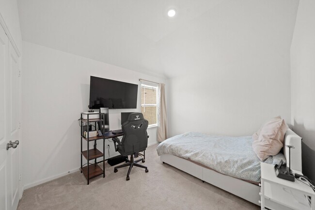 Building Photo - 9405 Vis Fls Trce