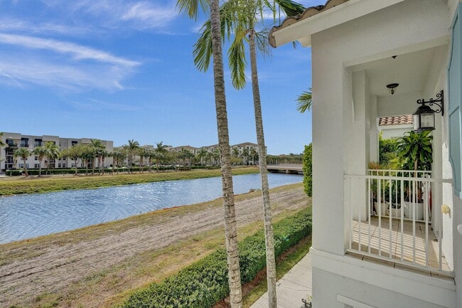 Building Photo - 1252 Piazza Antinori