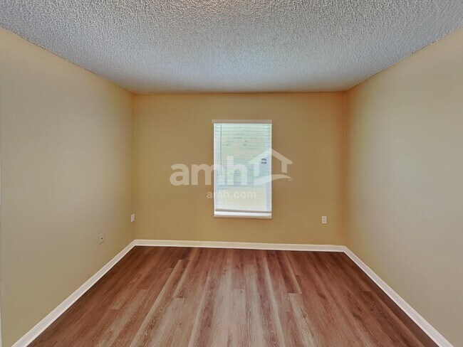 Building Photo - 4131 Woodley Creek Rd