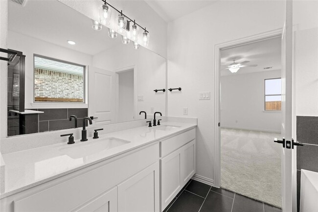 Building Photo - 1422 Greenbelt Dr