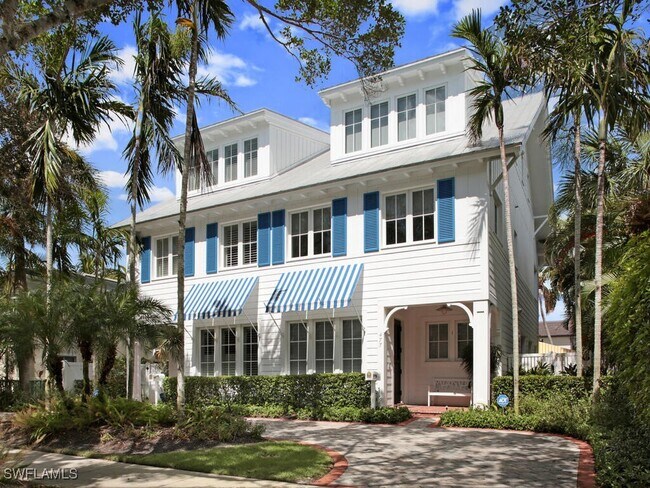 Building Photo - 477 3rd Ave S