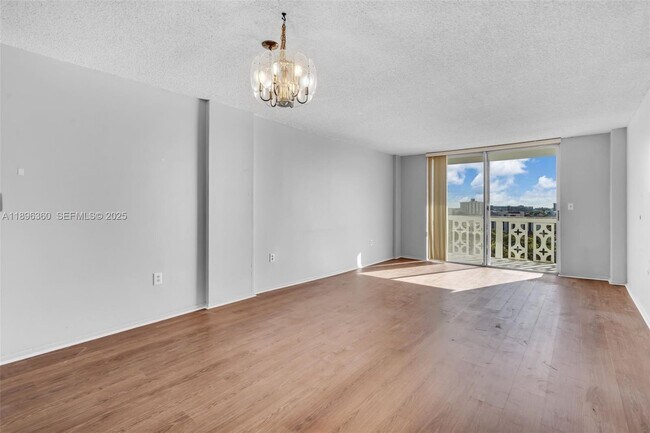 Building Photo - 13155 Ixora Ct