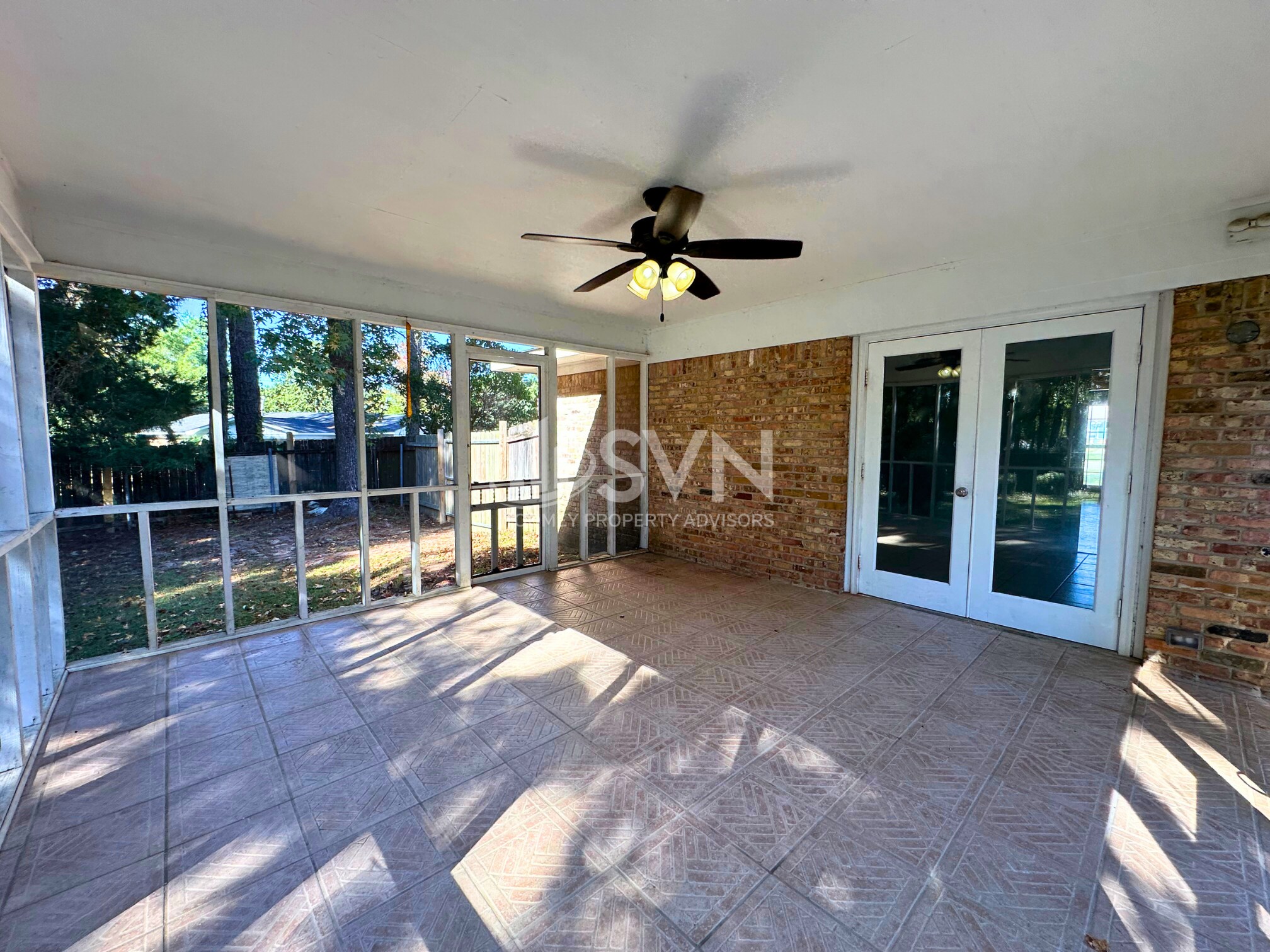 Building Photo - 110 Windsor Dr