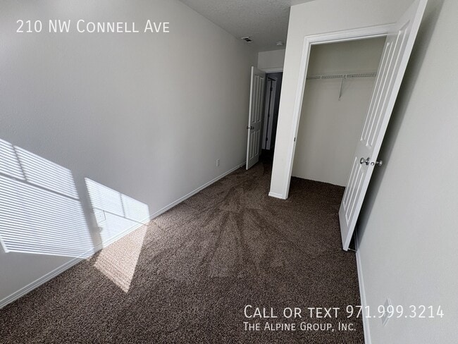 Building Photo - 210 NW Connell Ave