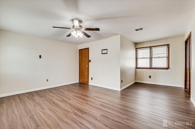 Building Photo - 98 Trieste St