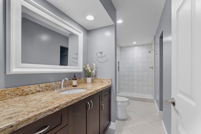 Building Photo - 1050 Brooks Ln