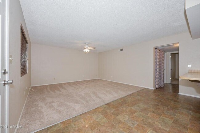 Building Photo - 1262 N 84th Pl