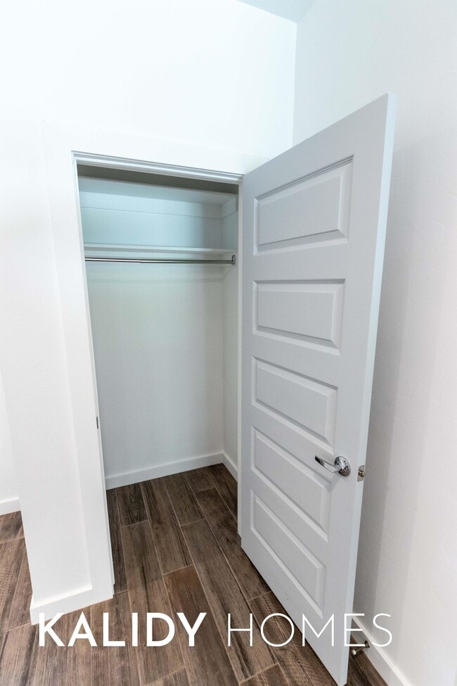 Building Photo - 1679 Kalidy Dr