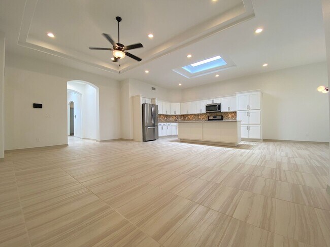 Building Photo - East El Paso 4bed/3bath Refrig A/C