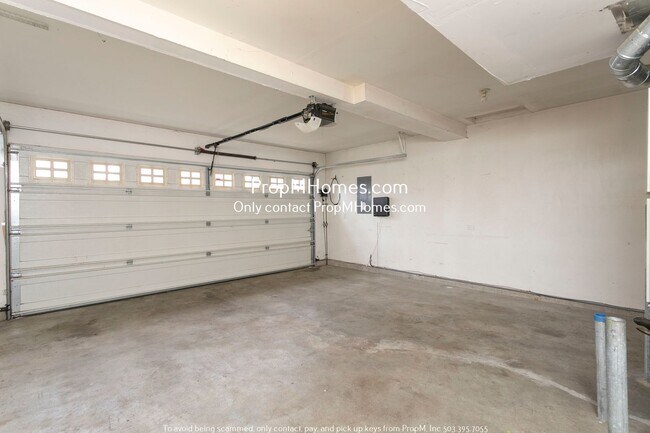 Building Photo - Colorful Four Bedroom Home In Bethany W/ Spacious Backyard!