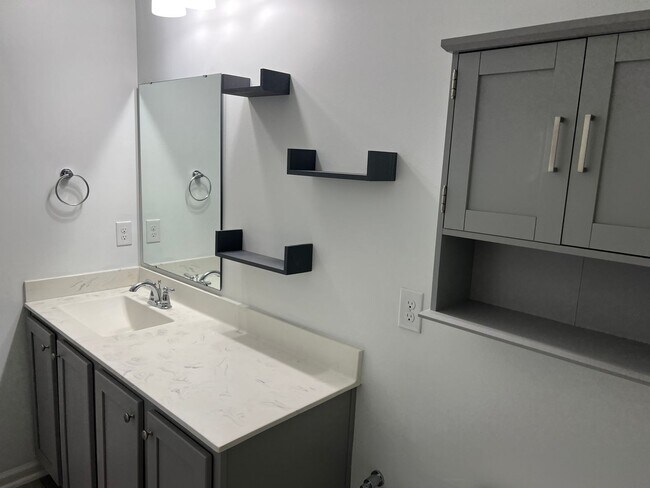 Building Photo - Four-Bedroom, Three-Bath, Unfurnished Hous...