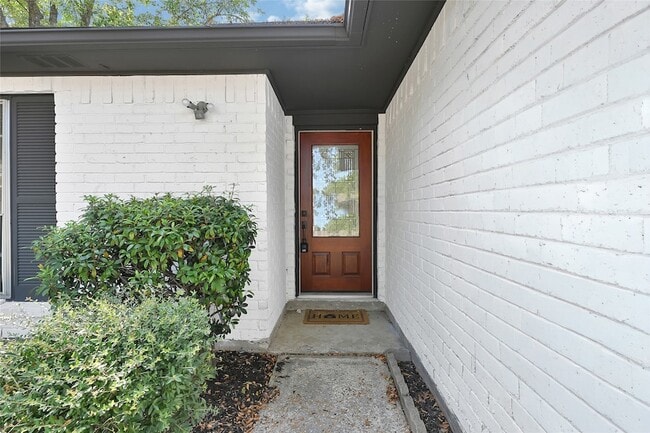 Building Photo - 9611 Camrose Ct