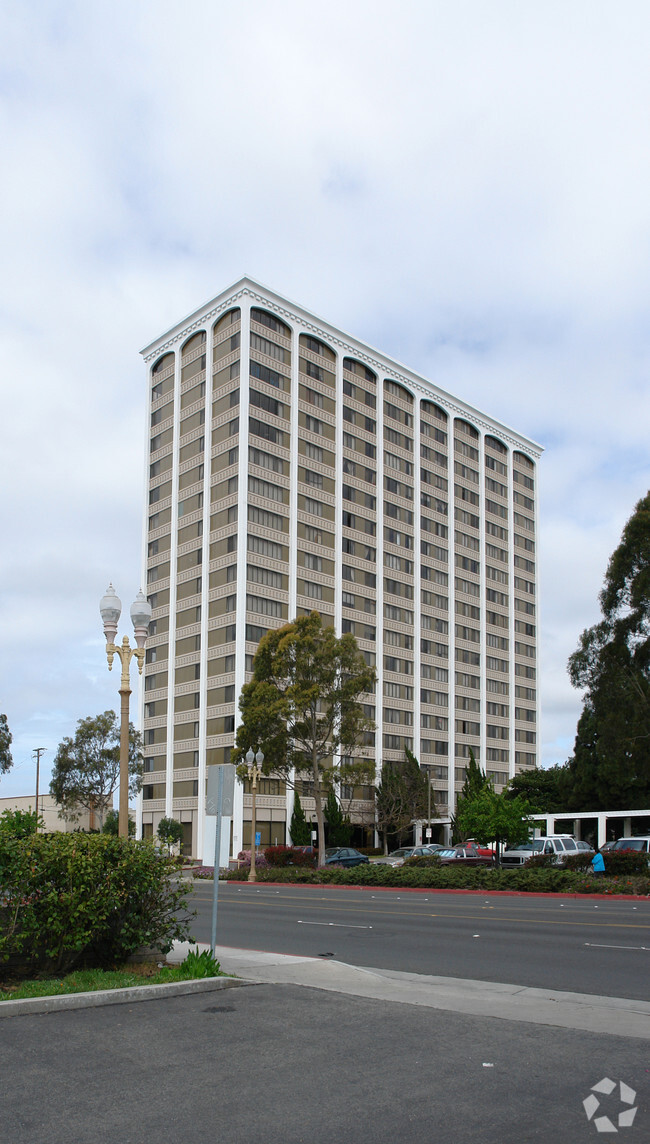 Building Photo - Tower on 19th