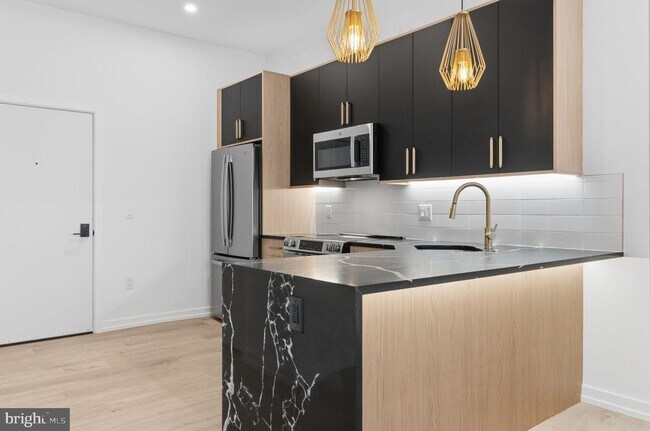 Building Photo - 203 S 13th St