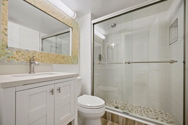 Building Photo - 9940 S Ocean Dr