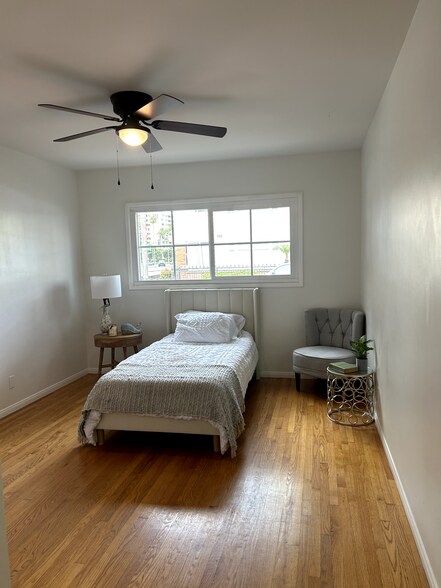 Building Photo - 901 E Ocean Blvd