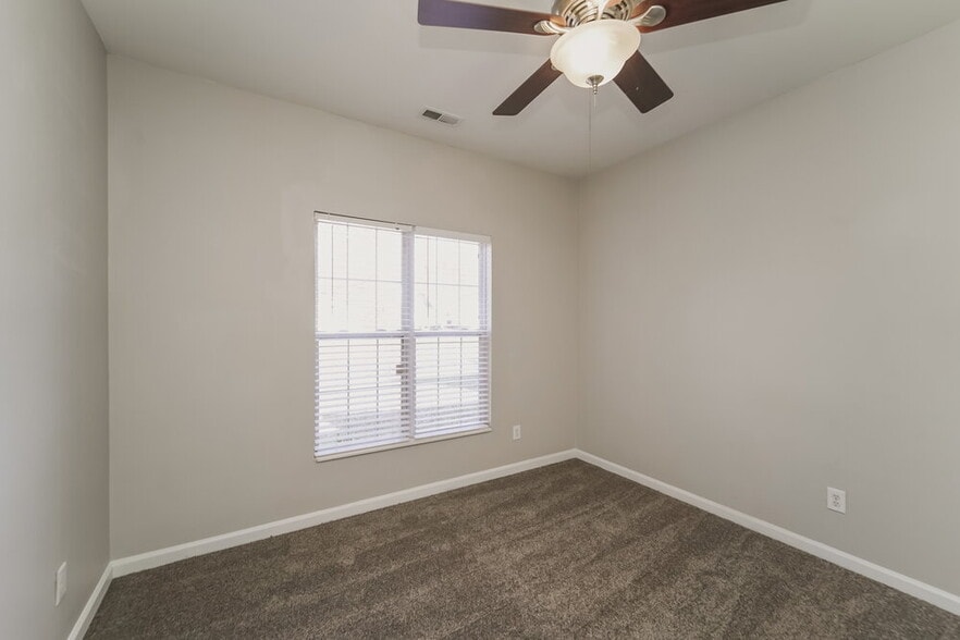 Building Photo - 4031 Huntmeadow Dr