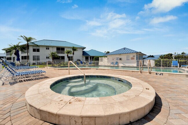 Building Photo - 840 Audubon Dr