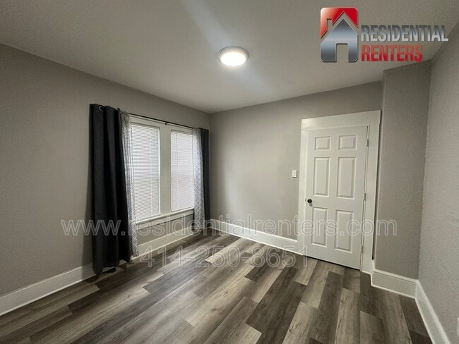 Building Photo - 2461 N 45th St