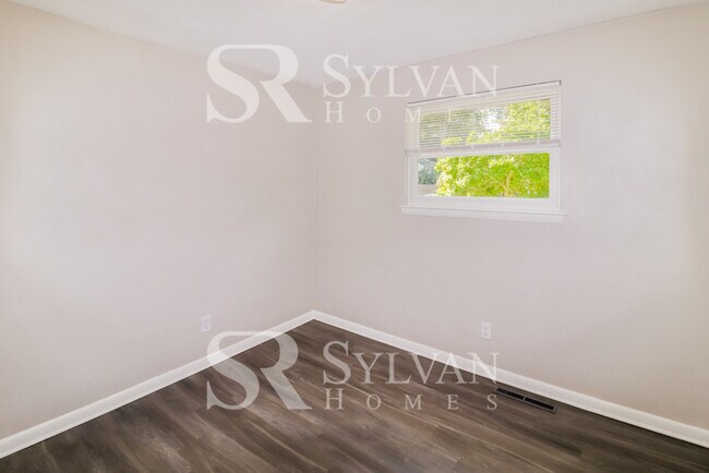 Building Photo - At Last, This Is What You Have Been Searching For!