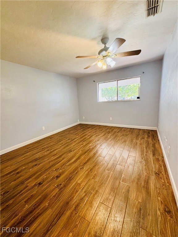 Building Photo - 9303 Lenox Gardens Ln