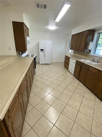 Building Photo - 470 W Purnell St