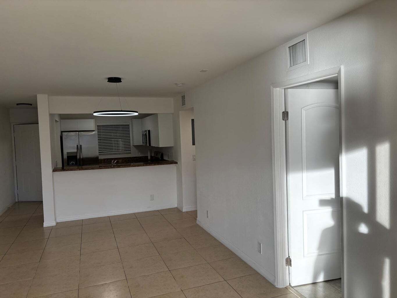 Building Photo - 1515 Lake Crystal Dr
