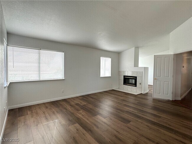 Building Photo - 7913 Waterfalls Ave