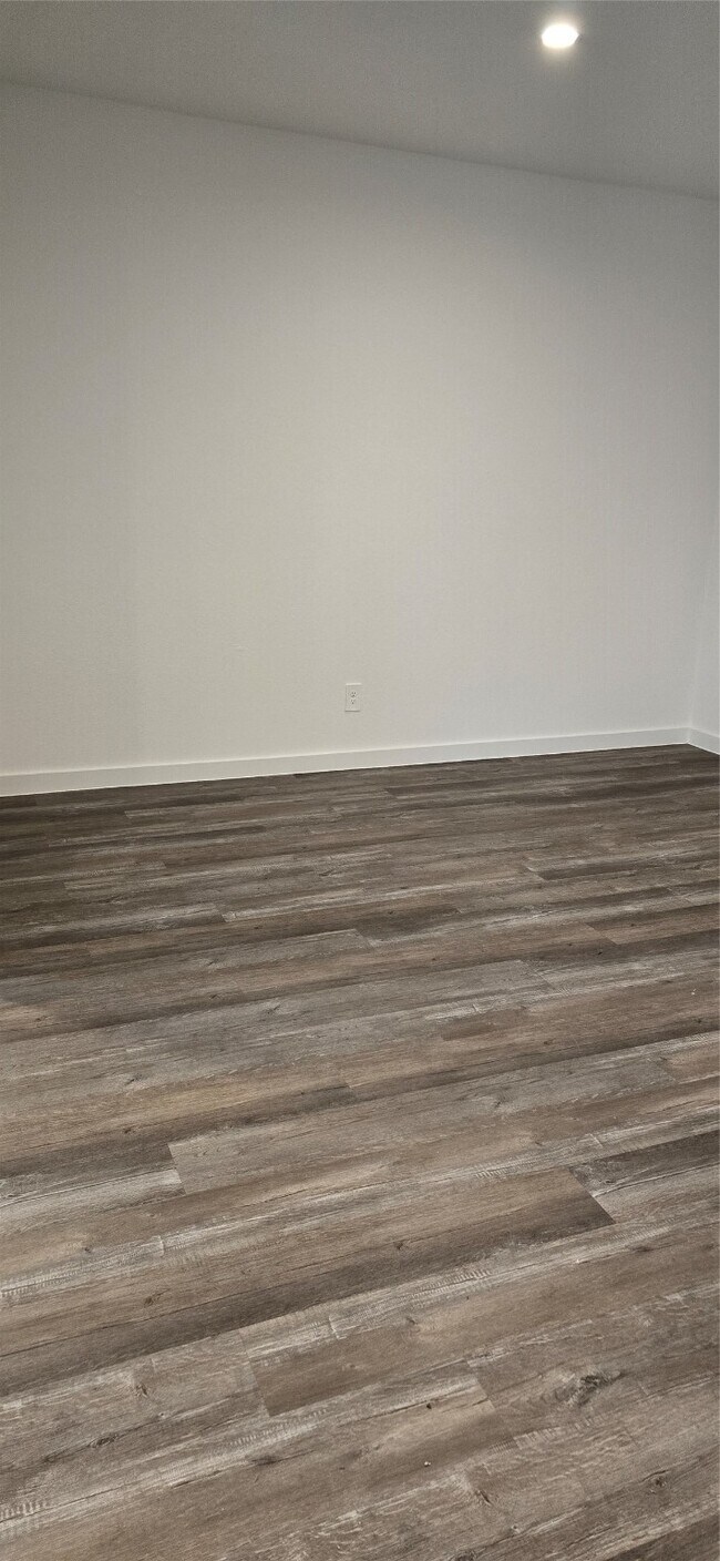 Building Photo - 1123 Desert Willow Dr
