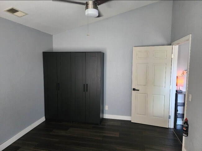 Building Photo - 4605 Marblehead Bay Dr
