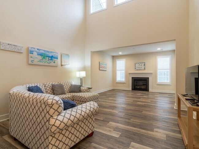 Building Photo - Spacious Furnished 4BR Townhome with First-Floor Owner’s Suite Near Rehoboth Beach - Sawgrass