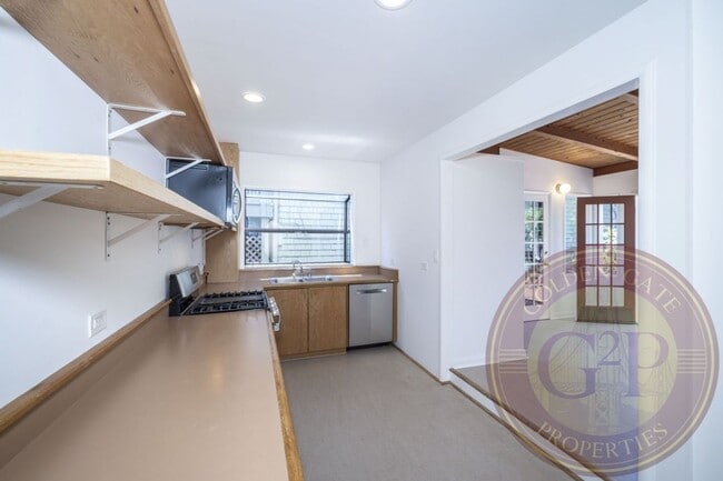 Building Photo - Potrero Hill - 2 BR, 1 BA House 1,124 Sq. ...