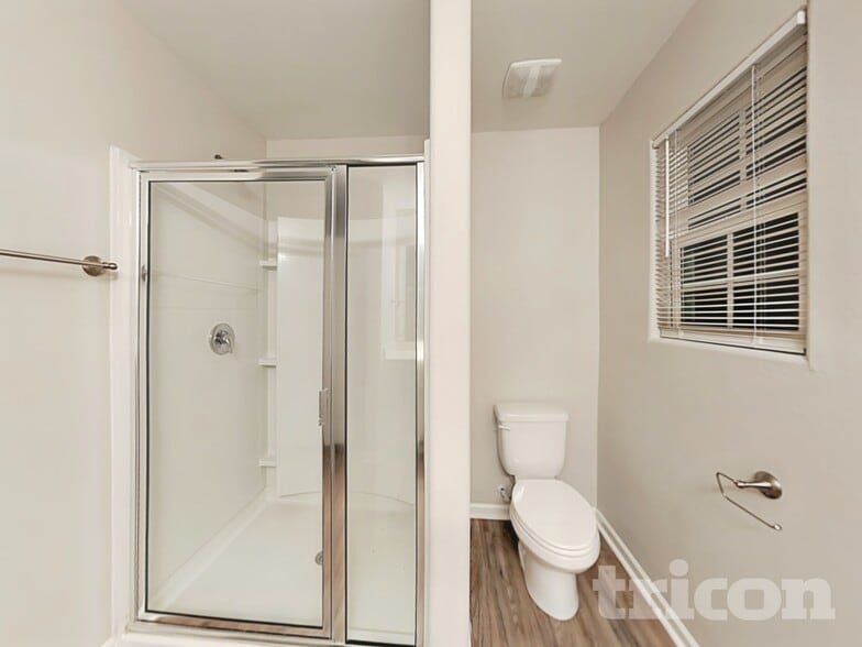 Building Photo - 1008 River Crest Ct