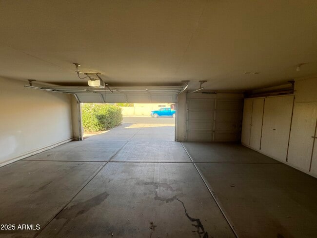 Building Photo - 2015 N 123rd Dr