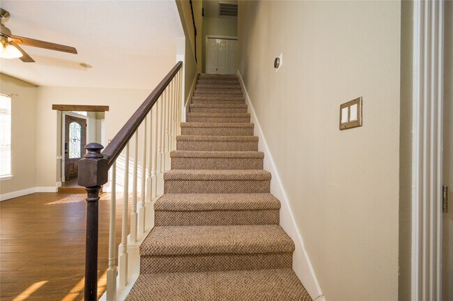 Building Photo - 6010 E Stoney Grove Loop