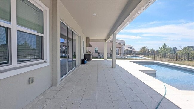 Building Photo - 15614 Vetta Dr