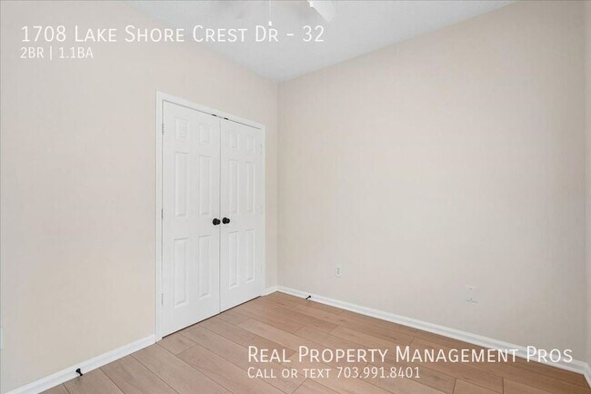 Building Photo - 1708 Lake Shore Crest Dr