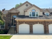 Building Photo - 2515 Live Oak Ln
