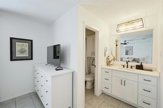 Building Photo - 3605 Leafield Dr