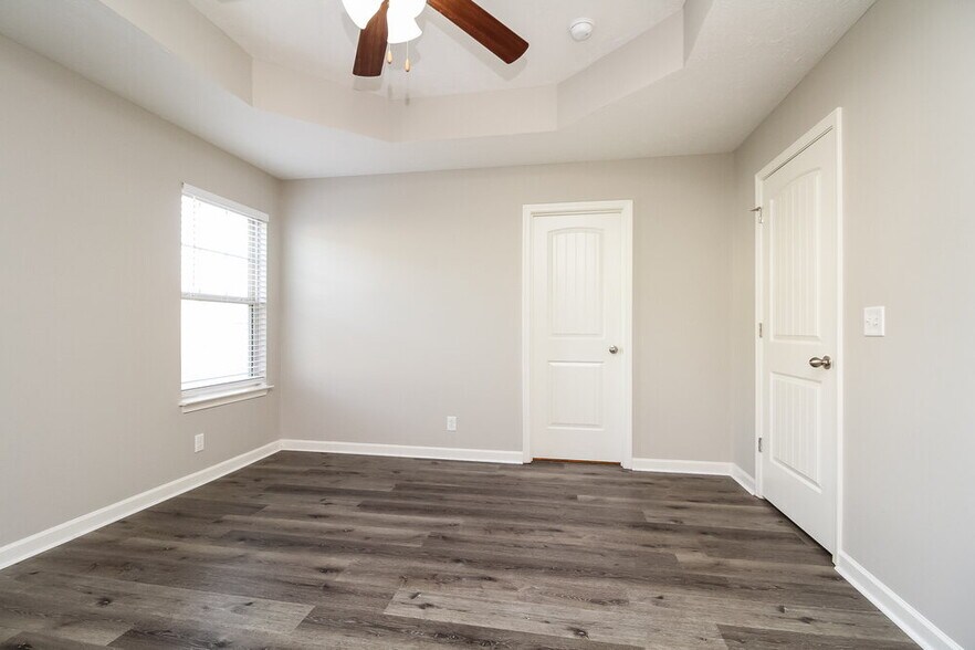 Building Photo - 1634 Colyn Avenue