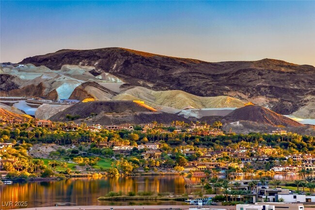 Building Photo - 375 Portus Delphini Ct